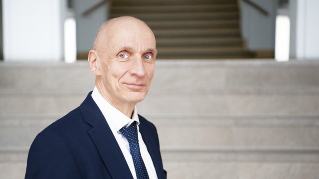 Vorsitz: Nebenberuflicher Vizepräsident für Studium und Lehre